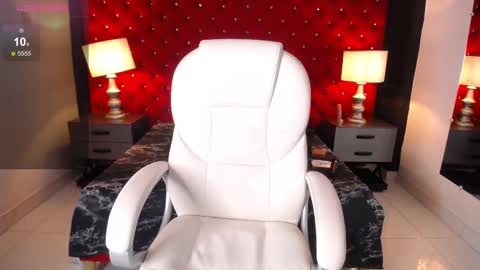 Laila Stilwills online show from September 10, 4:56 am