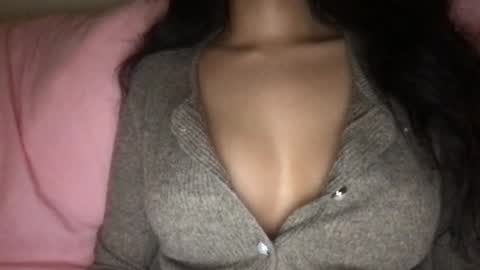 Snapshot of lailayousef chatting on January 23, 8:36 am Laila Yousef online show from January 23, 8:36 am