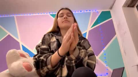 Sophie online show from March 26, 2:17 am