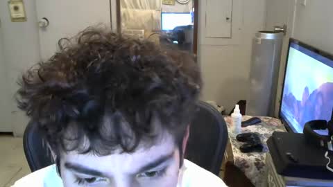 Snapshot of lakewood4523 chatting on December 17, 9:17 am Carlosss online show from December 17, 9:17 am