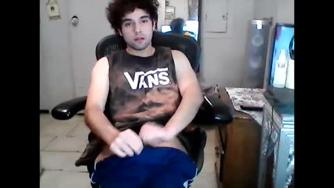 Snapshot of lakewood4523 chatting on February 25, 7:31 am Carlosss online show from February 25, 7:31 am