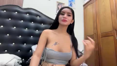 kristine online show from April 5, 11:13 pm