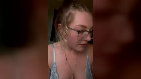 lala_lana13 online show from July 28, 1:23 am