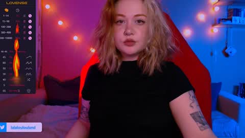 Snapshot of lala_loulou chatting on December 20, 9:06 pm Nicky online show from December 20, 9:06 pm