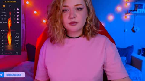 Snapshot of lala_loulou chatting on December 22, 7:31 pm Nicky online show from December 22, 7:31 pm