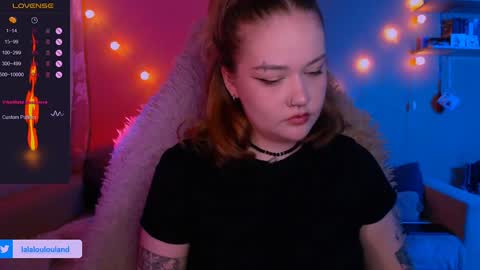 Snapshot of lala_loulou chatting on January 1, 9:41 pm Nicky online show from January 1, 9:41 pm