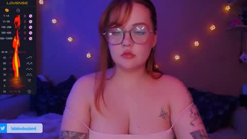 Snapshot of lala_loulou chatting on October 13, 5:40 am Nicky online show from October 13, 5:40 am