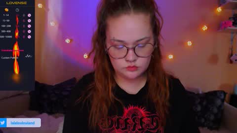 Snapshot of lala_loulou chatting on October 20, 11:32 am Nicky online show from October 20, 11:32 am