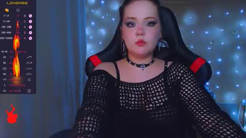 Nicky online show from February 10, 8:24 pm