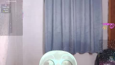 Snapshot of lala_moves chatting on July 12, 12:07 pm Joxie online show from July 12, 12:07 pm
