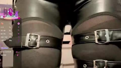 Miss Lala online show from November 26, 3:57 pm