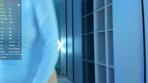 Julia online show from January 13, 8:14 pm