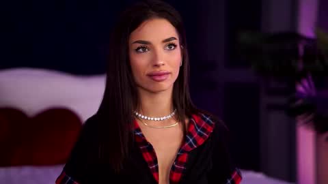 Lala online show from September 22, 7:05 pm