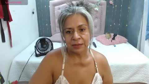 lalisha online show from June 6, 1:00 am