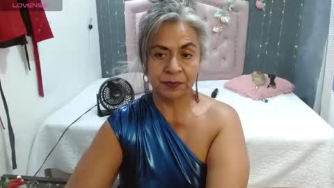 Snapshot of lalisha_96 chatting on June 17, 11:16 pm lalisha online show from June 17, 11:16 pm