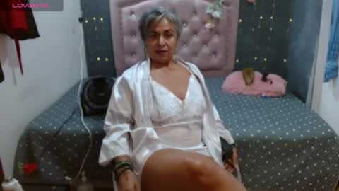 Snapshot of lalisha_96 chatting on July 25, 10:40 pm lalisha online show from July 25, 10:40 pm