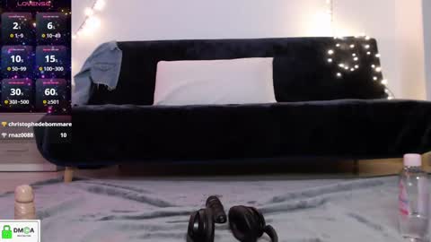 Snapshot of lalolaonly chatting on February 19, 6:43 pm Lola online show from February 19, 6:43 pm