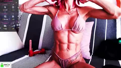 Snapshot of lalolaonly chatting on September 25, 4:32 pm Lola online show from September 25, 4:32 pm