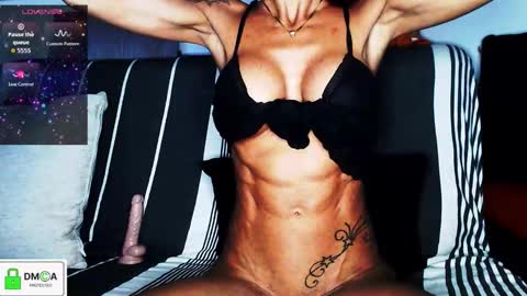 Snapshot of lalolaonly chatting on October 9, 7:06 am Lola online show from October 9, 7:06 am