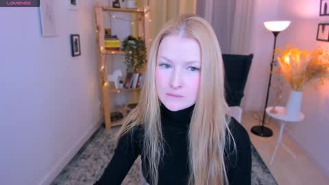 Laly online show from December 30, 3:24 pm