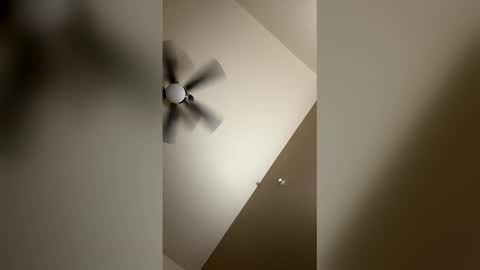 La Marquesa online show from April 18, 4:38 am