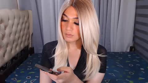 Snapshot of lamerystone chatting on February 10, 8:09 am Lamery online show from February 10, 8:09 am