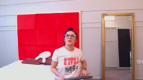 LanaBanner online show from October 1, 7:14 am