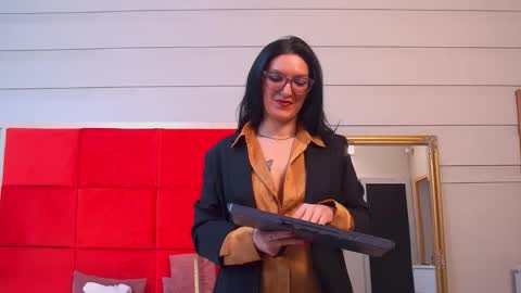 LanaBanner online show from January 8, 5:43 am