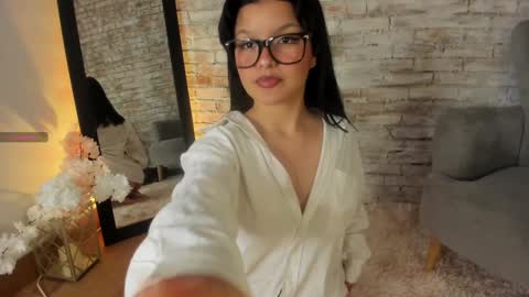  Lana  online show from February 5, 11:55 am