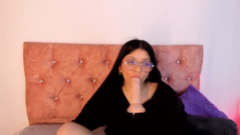 ... .          . ... online show from February 3, 3:17 pm