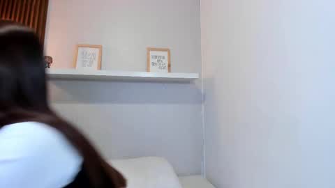 Snapshot of lana_jonnes_ chatting on October 19, 2:01 am Lana     igauroraaaaaaaaa 1 online show from October 19, 2:01 am