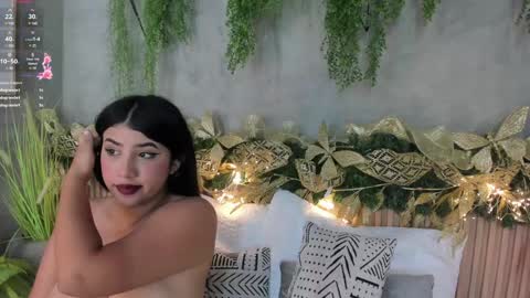 lana_lann online show from December 18, 7:19 pm