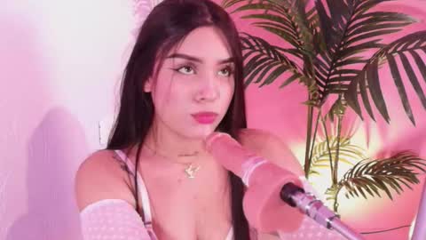 Snapshot of lana_ortega chatting on October 31, 4:02 am LANA online show from October 31, 4:02 am