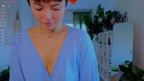 Lana online show from October 18, 1:23 pm