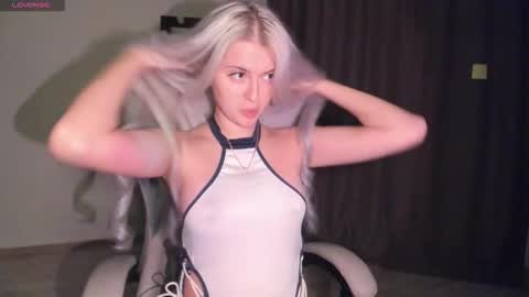 Lana online show from November 8, 2:17 pm