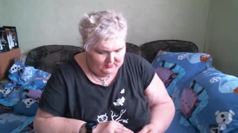 Snapshot of lanacat555 chatting on February 7, 11:12 am lanacat555 online show from February 7, 11:12 am