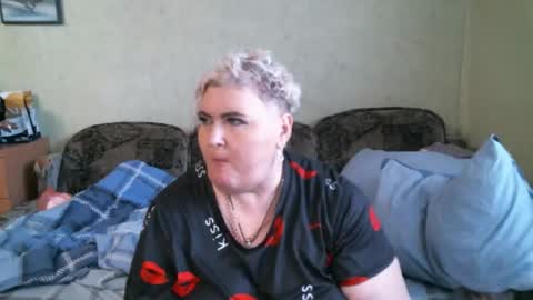 Snapshot of lanacat555 chatting on September 18, 12:40 pm lanacat555 online show from September 18, 12:40 pm