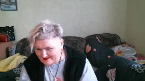 lanacat555 online show from November 8, 11:32 am