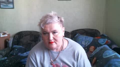 lanacat555 online show from April 20, 6:27 am