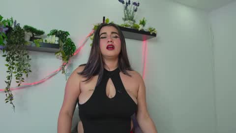 lanaherondale_ online show from June 3, 4:26 am