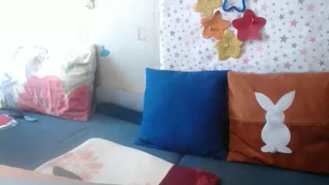 LovelyQueen online show from June 2, 9:00 am