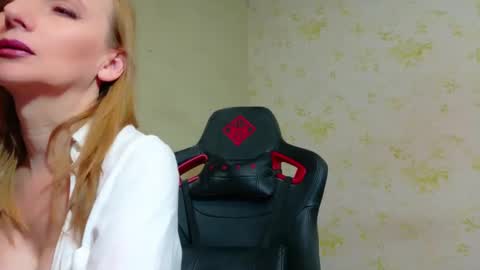 Lana online show from December 31, 5:18 pm