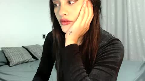 lanawinters1 online show from April 25, 3:20 am