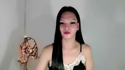 lanawyatt_ online show from November 13, 6:40 pm