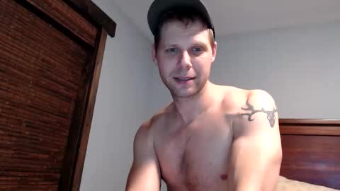 Snapshot of lancehardin chatting on January 15, 12:37 am Lance online show from January 15, 12:37 am