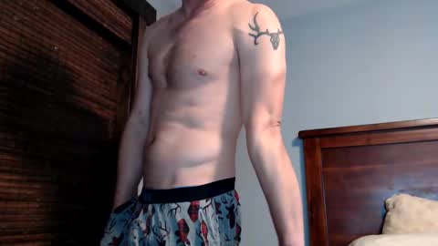 Snapshot of lancehardin chatting on January 19, 1:09 am Lance online show from January 19, 1:09 am