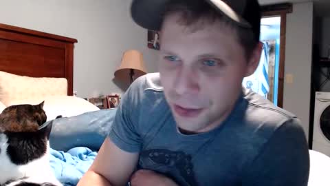 Snapshot of lancehardin chatting on February 26, 12:09 am Lance online show from February 26, 12:09 am