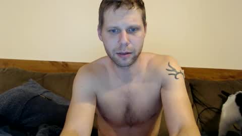 Snapshot of lancehardin chatting on March 5, 12:17 am Lance online show from March 5, 12:17 am