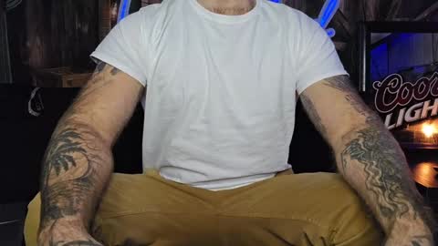 Snapshot of lancehardwood222 chatting on January 21, 1:50 am LANCE online show from January 21, 1:50 am