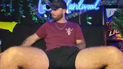 Snapshot of lancehardwood222 chatting on November 6, 1:17 am LANCE online show from November 6, 1:17 am